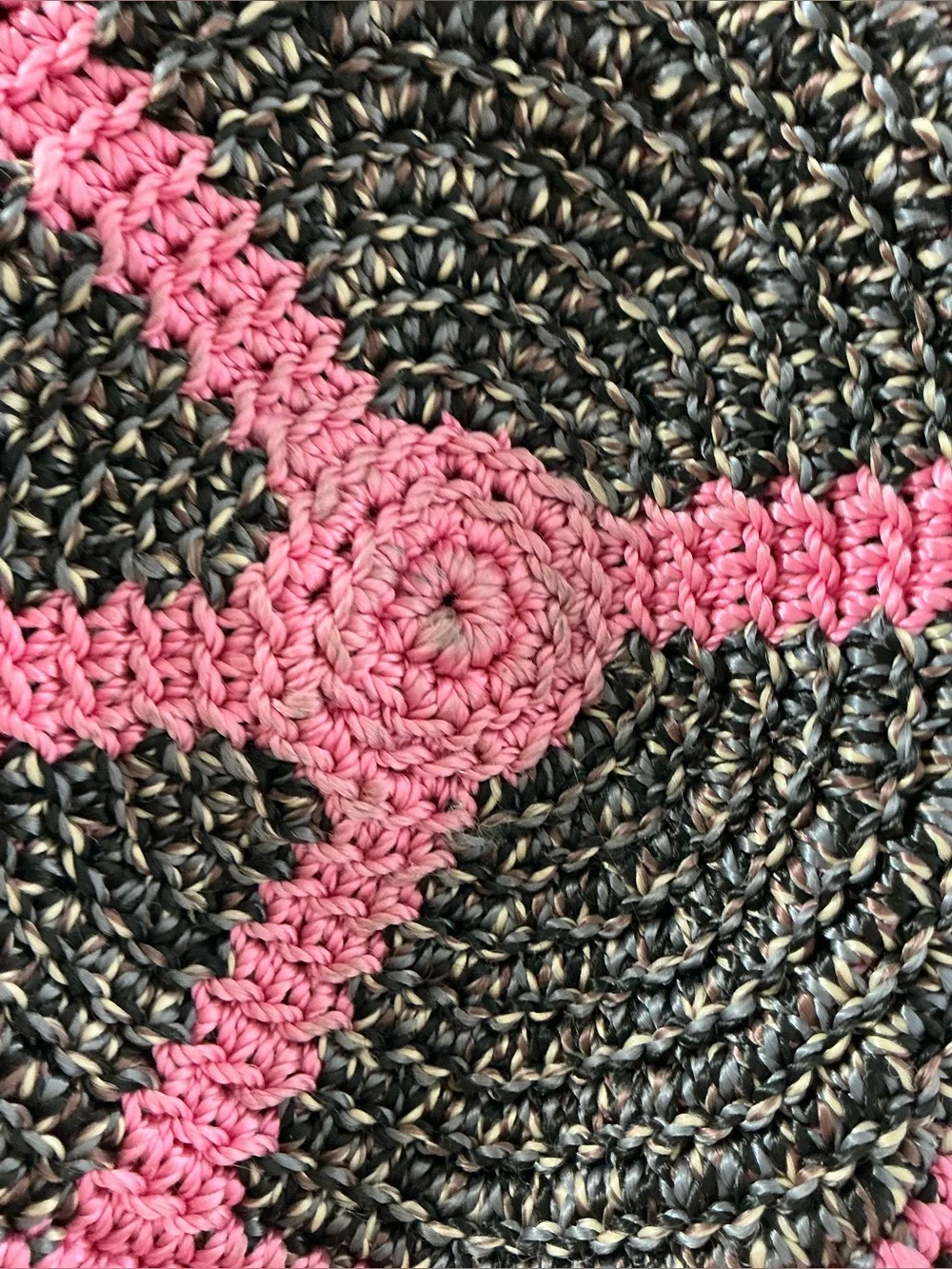 The Sak Limited Edition Back To Bali 120 Crotchet ShoulderBag - Black/Cream/Pink